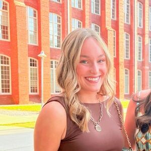 Meet your Posher, Amelia